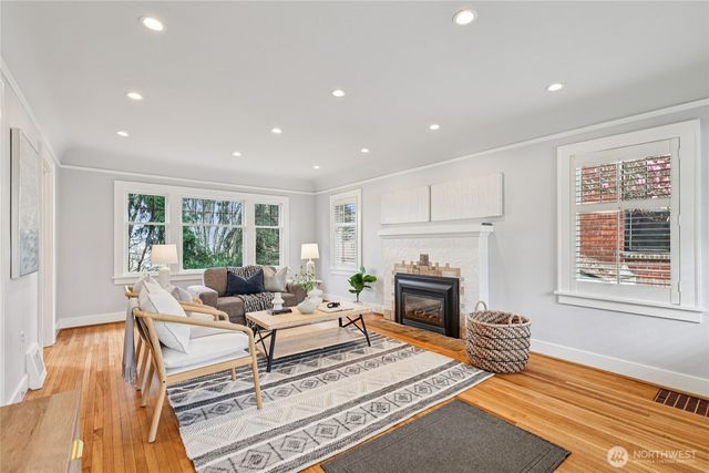 1911 12th Avenue S, Seattle, WA 98144