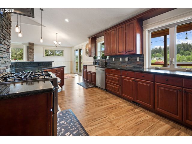 16474 S BRADLEY Rd, Oregon City, OR 97045