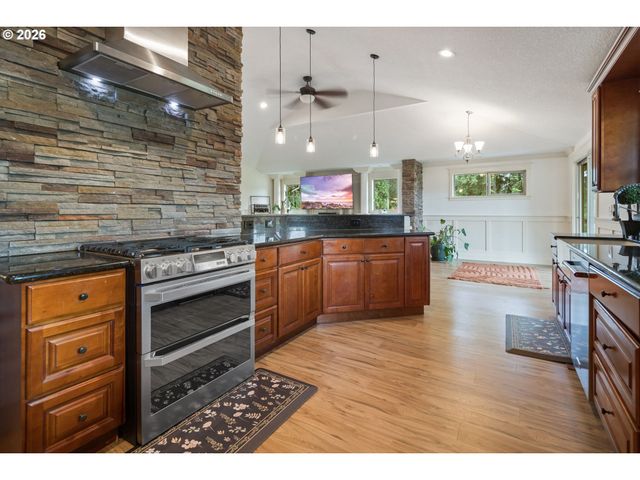 16474 S BRADLEY Rd, Oregon City, OR 97045
