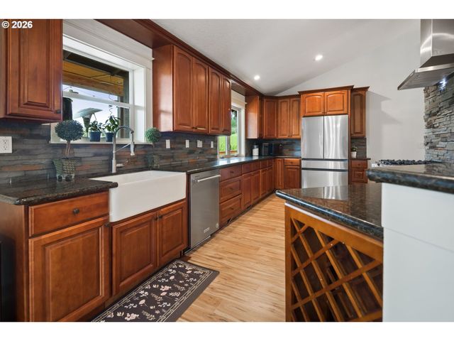 16474 S BRADLEY Rd, Oregon City, OR 97045