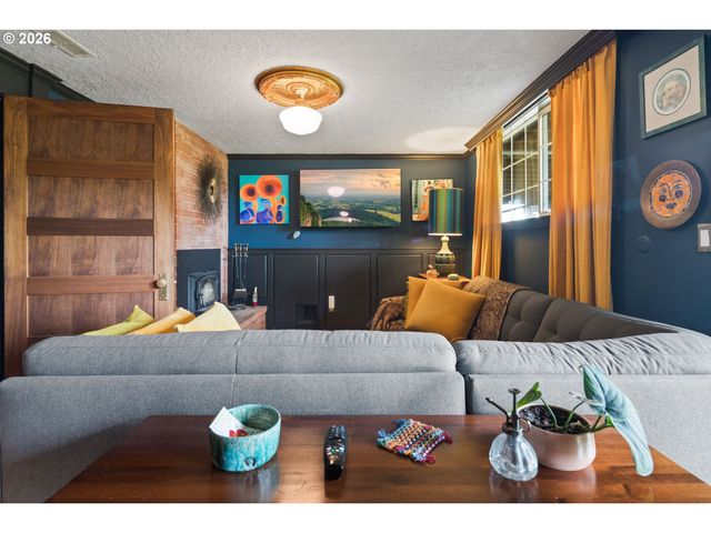 16474 S BRADLEY Rd, Oregon City, OR 97045