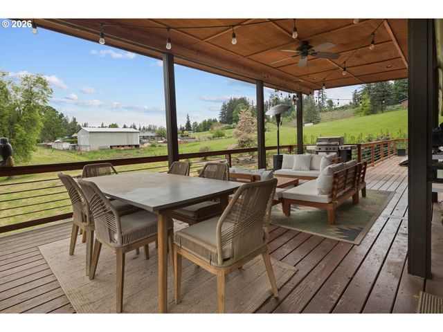 16474 S BRADLEY Rd, Oregon City, OR 97045