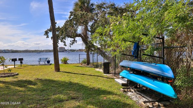 411 N Halifax Ave Apt 300, Daytona Beach, FL 32118