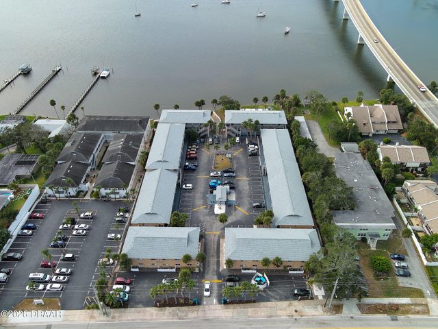 411 N Halifax Ave Apt 300, Daytona Beach, FL 32118