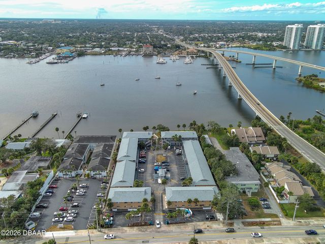 411 N Halifax Ave Apt 300, Daytona Beach, FL 32118