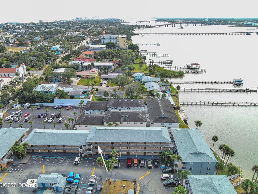 411 N Halifax Ave Apt 300, Daytona Beach, FL 32118