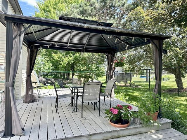 410 E Roosevelt Avenue, Fall Creek, WI 54742