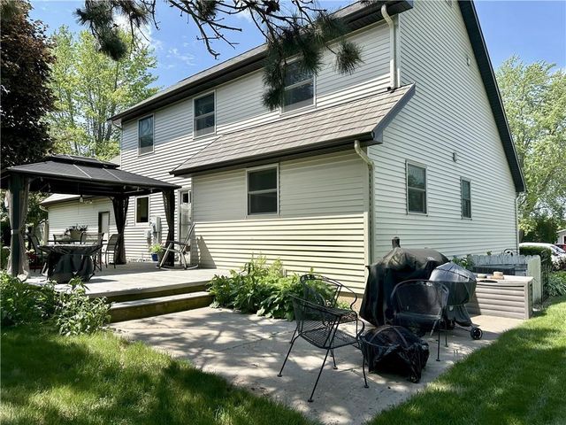 410 E Roosevelt Avenue, Fall Creek, WI 54742