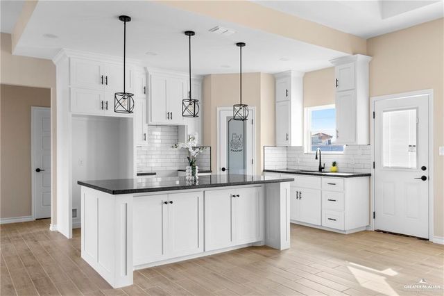 113 W 5th Street, La Joya, TX 78560