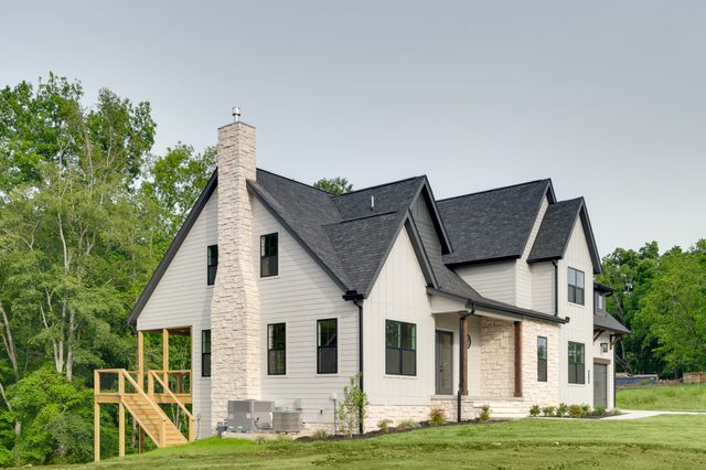 712 Fanning Bend Dr, Winchester, TN 37398