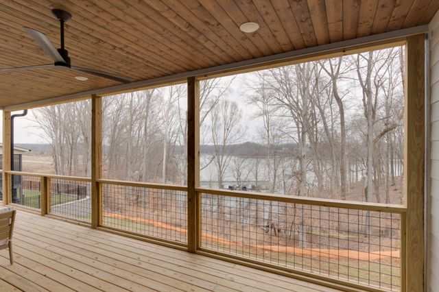 712 Fanning Bend Dr, Winchester, TN 37398
