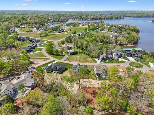 712 Fanning Bend Dr, Winchester, TN 37398