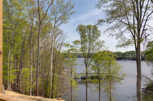712 Fanning Bend Dr, Winchester, TN 37398