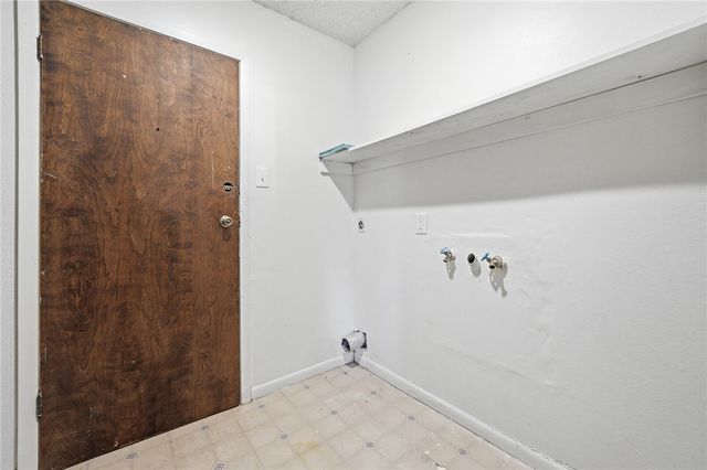 2111 Capeheart, Ingleside, TX 78362