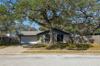2111 Capeheart, Ingleside, TX 78362