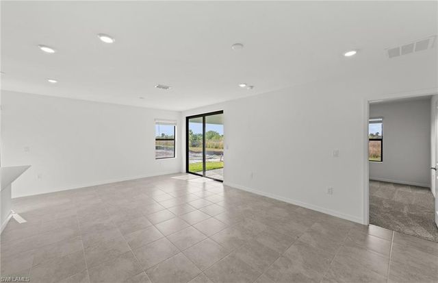 290 Silent Lake DR, Lehigh Acres, FL 33936