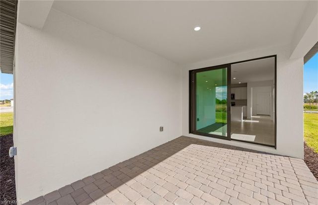 290 Silent Lake DR, Lehigh Acres, FL 33936