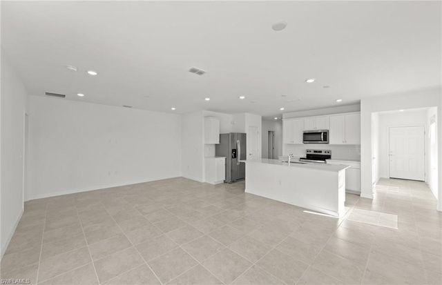 290 Silent Lake DR, Lehigh Acres, FL 33936