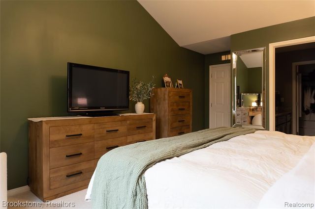 7852 Marie Drive 86, Shelby Twp, MI 48316