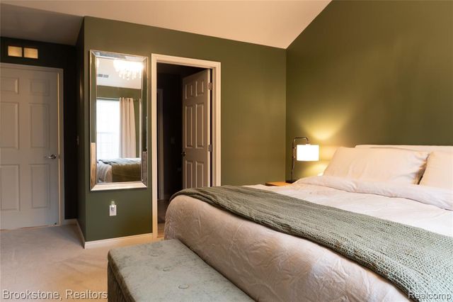 7852 Marie Drive 86, Shelby Twp, MI 48316