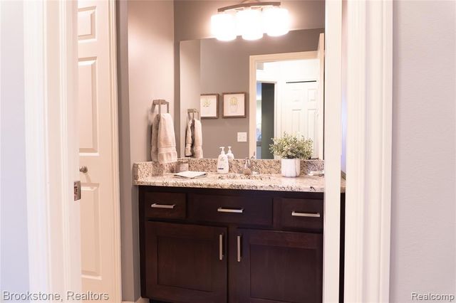 7852 Marie Drive 86, Shelby Twp, MI 48316