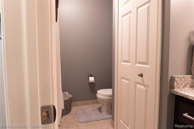 7852 Marie Drive 86, Shelby Twp, MI 48316