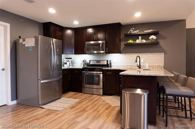 7852 Marie Drive 86, Shelby Twp, MI 48316