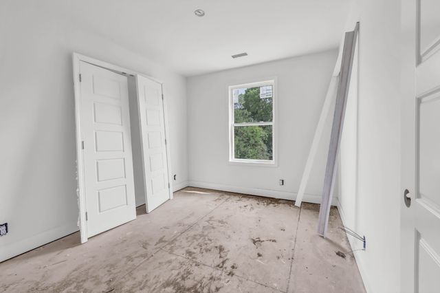 34 Dixon Dr, Clarksville, TN 37040