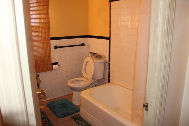 135 E GREENWOOD AVE, Lansdowne, PA 19050