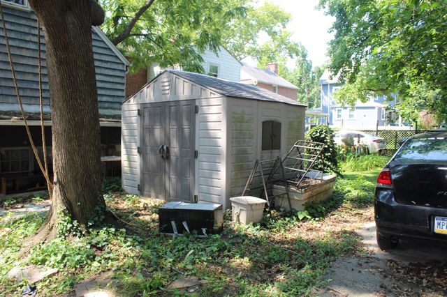 135 E GREENWOOD AVE, Lansdowne, PA 19050