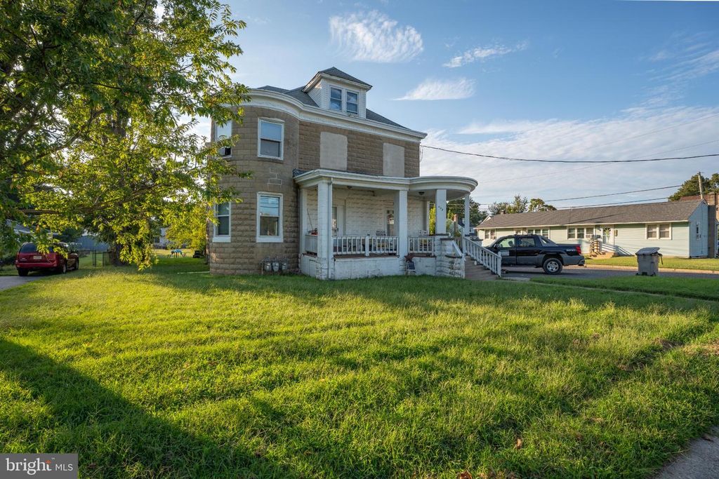 402 BILLINGSPORT, PAULSBORO, NJ 08066 — exterior