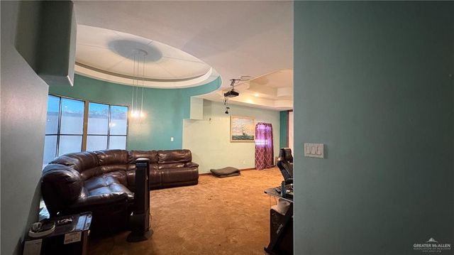 1409 W Calle Espana, Pharr, TX 78577