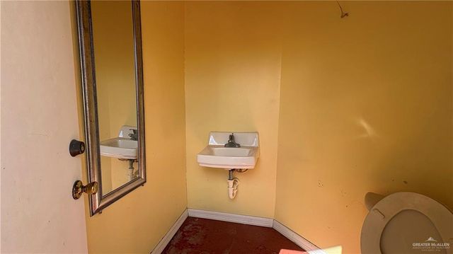 1409 W Calle Espana, Pharr, TX 78577