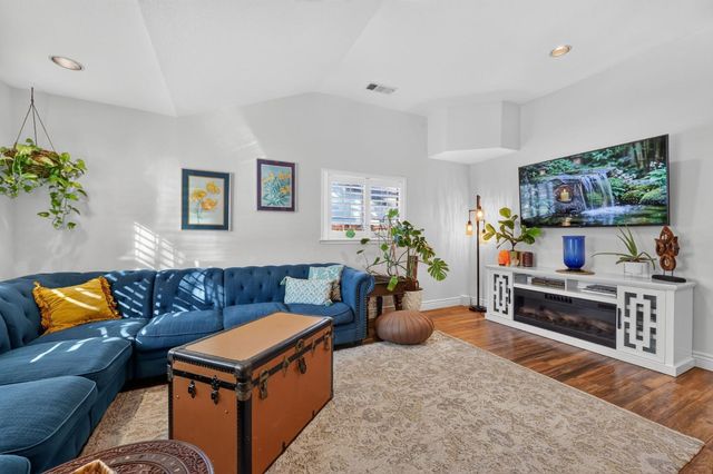 219 Persifer St, Folsom, CA 95630