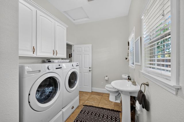 219 Persifer St, Folsom, CA 95630