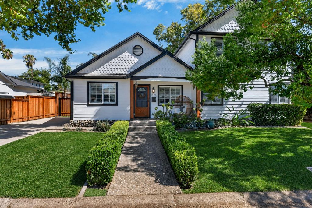 219 Persifer St, Folsom, CA 95630