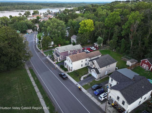 52 Mansion Street, Coxsackie, NY 12051