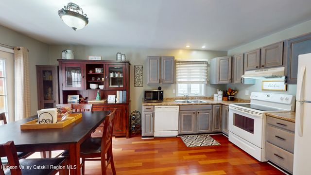 52 Mansion Street, Coxsackie, NY 12051