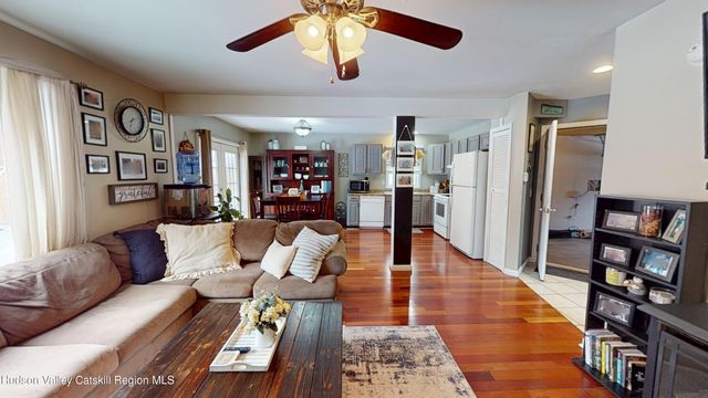 52 Mansion Street, Coxsackie, NY 12051