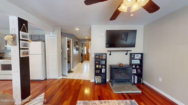 52 Mansion Street, Coxsackie, NY 12051