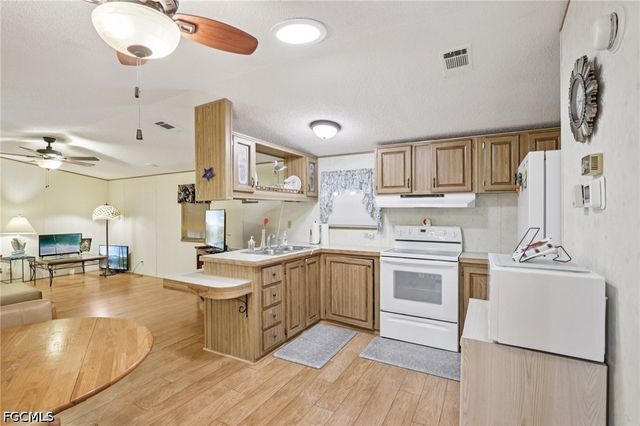 9798 Sugarberry WAY, Fort Myers, FL 33905