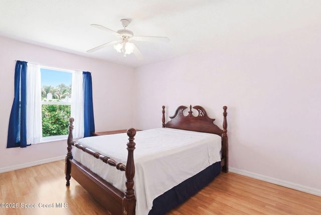 9931 Oak Street, Sebastian, FL 32976