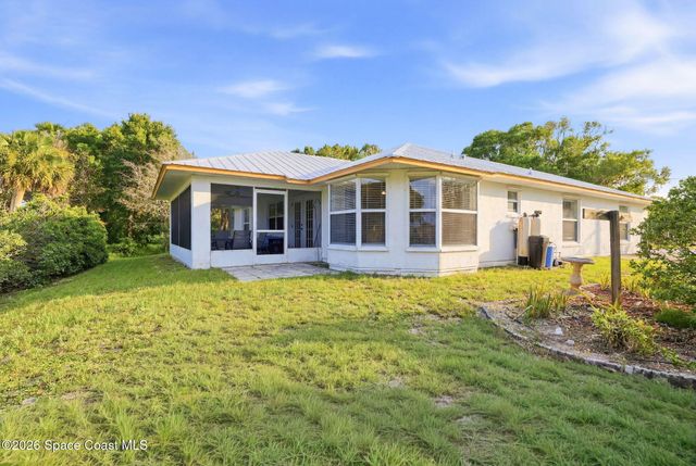 9931 Oak Street, Sebastian, FL 32976