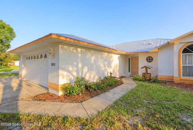 9931 Oak Street, Sebastian, FL 32976