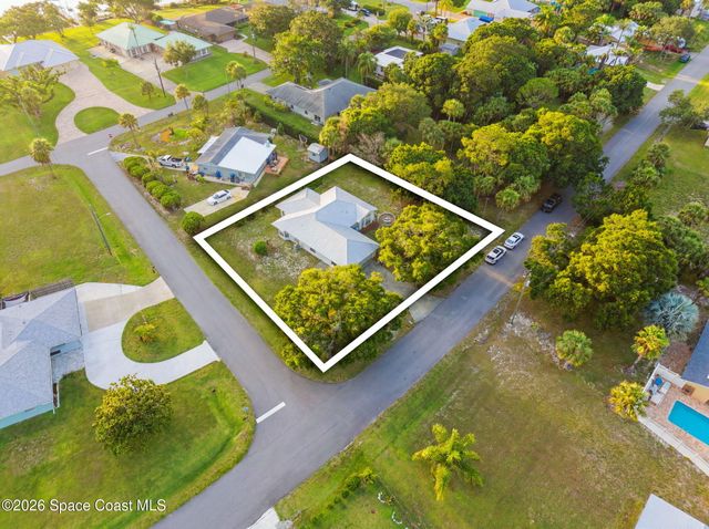 9931 Oak Street, Sebastian, FL 32976