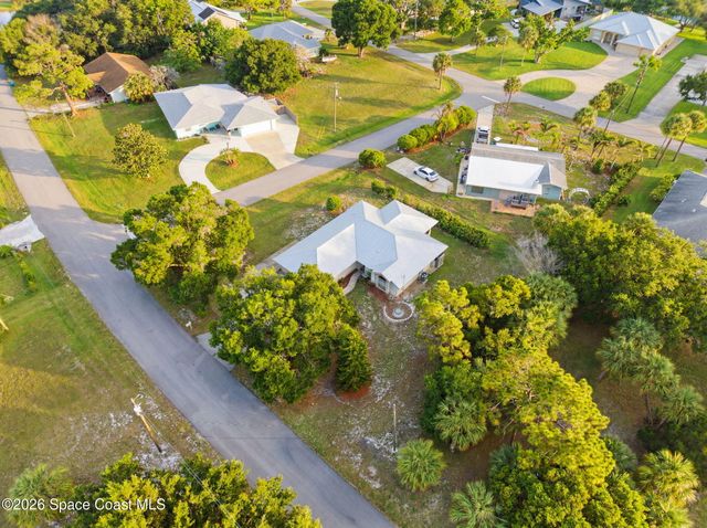 9931 Oak Street, Sebastian, FL 32976