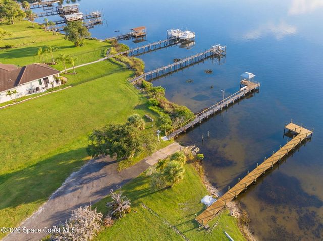 9931 Oak Street, Sebastian, FL 32976