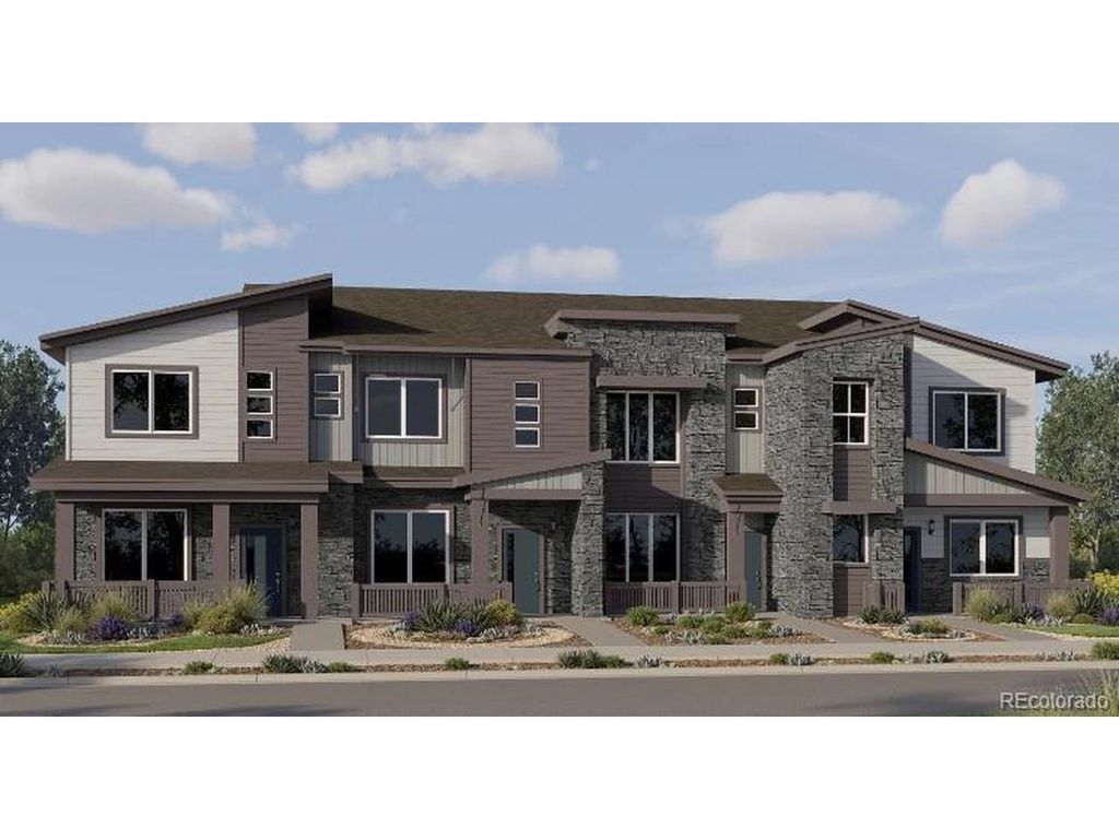 15221 Clayton St, Thornton, CO 80602