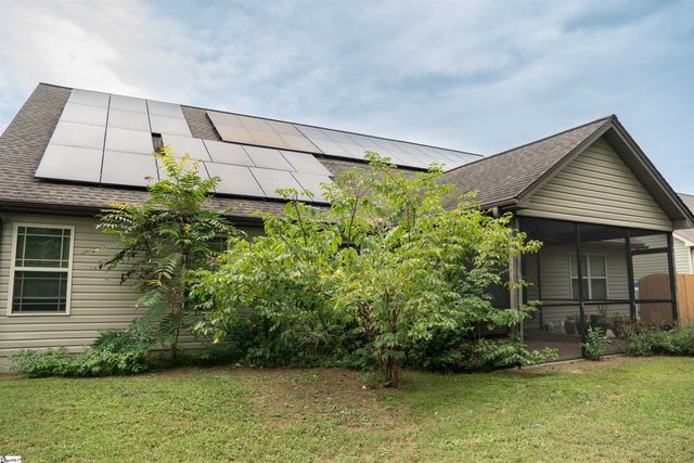 215 Longmont Drive, Boiling Springs, SC 29316