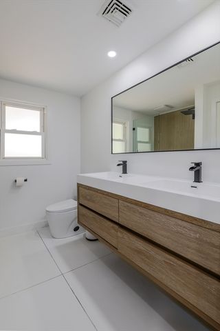 17 Institute Rd, Grafton, MA 01536